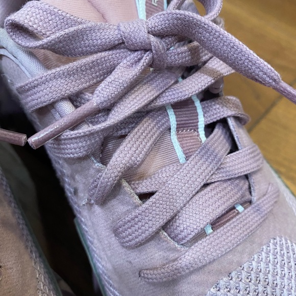 Women’s Reebok Running Shoes - Picture 3 of 9